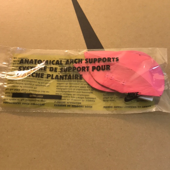 NIKE AIR MAXZ TRIAX - Picture 2 of 8